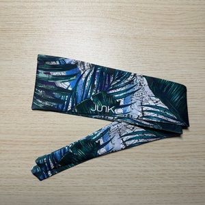 JUNK Brands Flex Tie Hawaiian Print